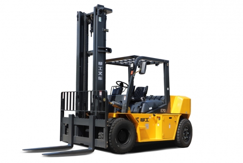 KİRALIK DİZEL FORKLİFTLER / 7 Tonluk Dizel Forklift